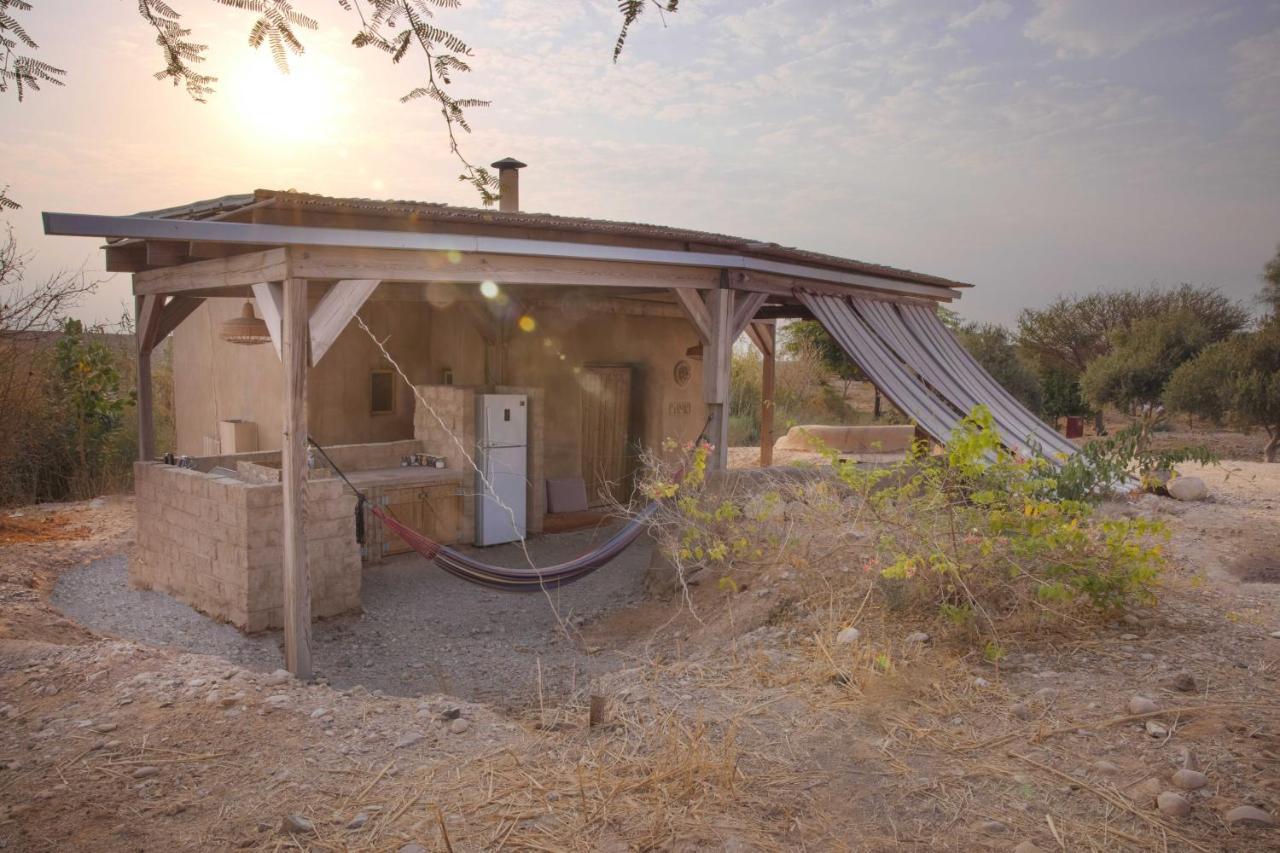 Desert Days Mud Cabin'S Resort Tzukim 外观 照片