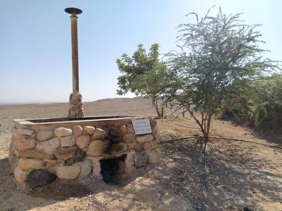 Desert Days Mud Cabin'S Resort Tzukim 外观 照片