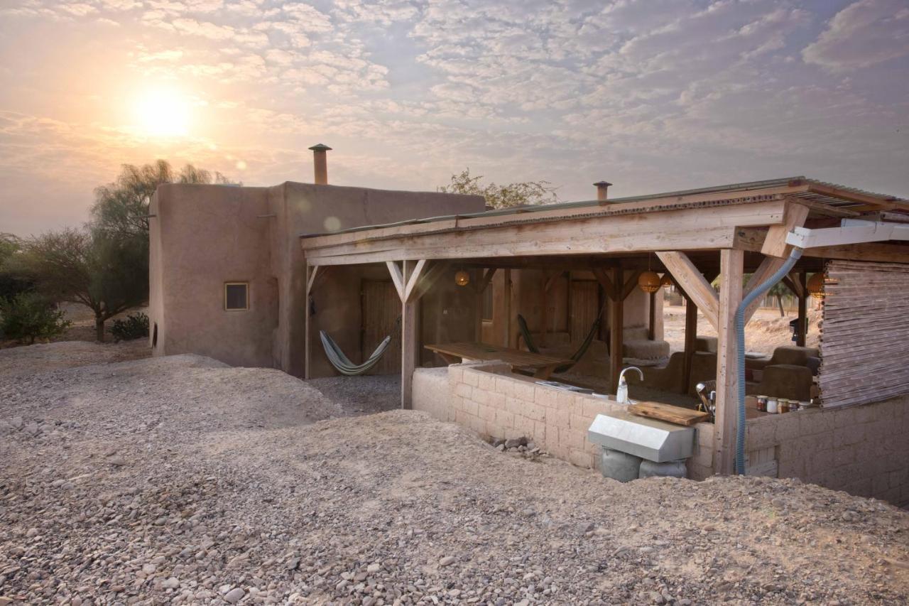 Desert Days Mud Cabin'S Resort Tzukim 外观 照片