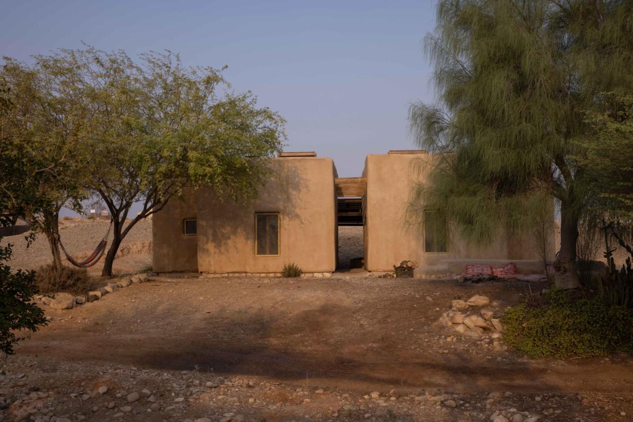 Desert Days Mud Cabin'S Resort Tzukim 外观 照片