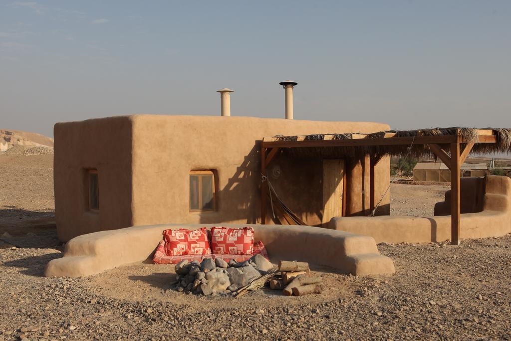 Desert Days Mud Cabin'S Resort Tzukim 外观 照片