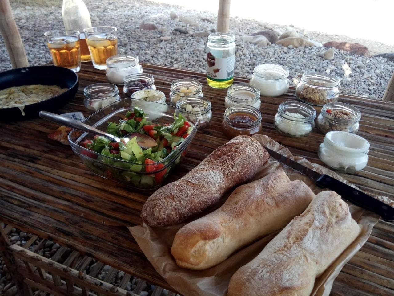 Desert Days Mud Cabin'S Resort Tzukim 外观 照片
